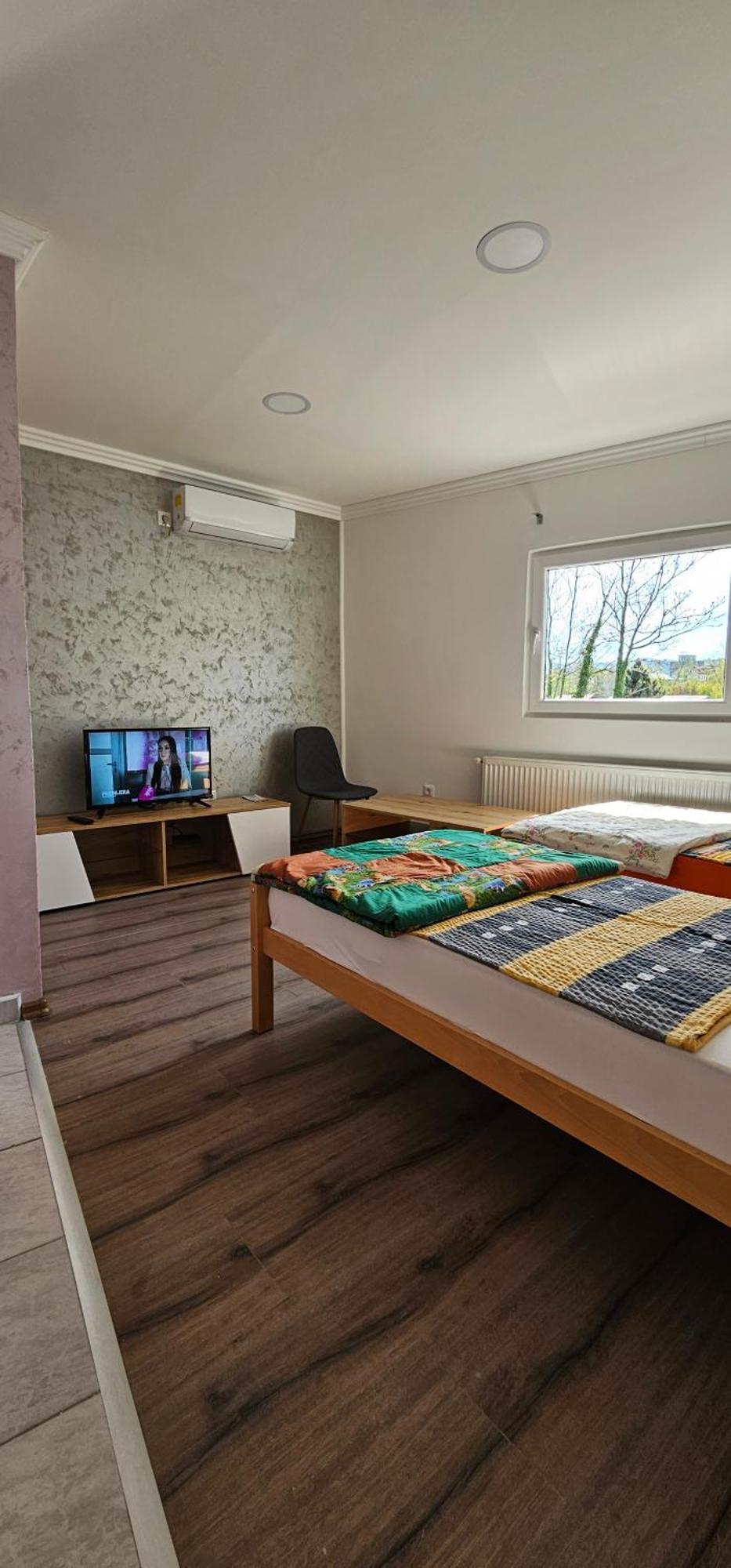 Apartmani Roki Tuzla Buitenkant foto